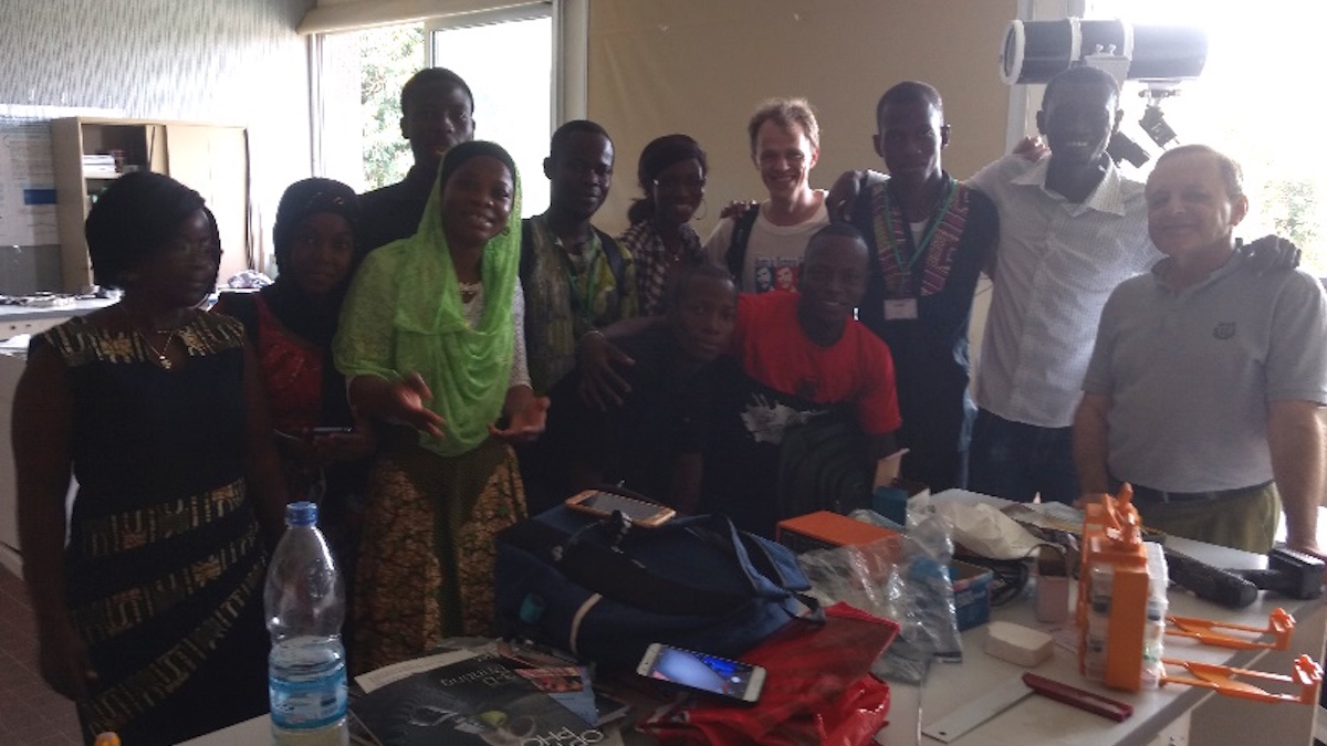 Participants à la formation à Yamoussoukro, avec le Lidar (en haut à droite)